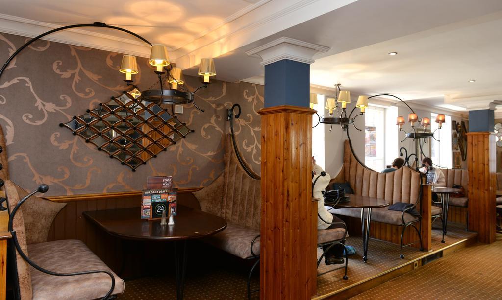 Wynnstay Arms, Wrexham By Marston'S Inns Eksteriør billede
