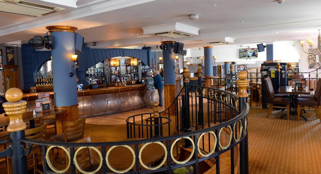 Wynnstay Arms, Wrexham By Marston'S Inns Eksteriør billede